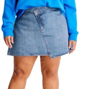 Future collective , women’s nwt Asymmetrical mini jean skirt.size 28w/30w.